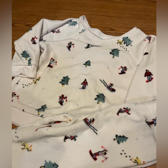 TWO Fleece 18 Month Winter Sets (two tops, two bottoms) - Picture 3 of 12